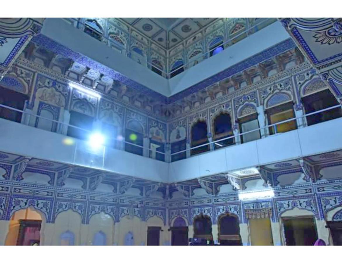 Апартаменты Singhasan Haveli, Мандава Экстерьер фото